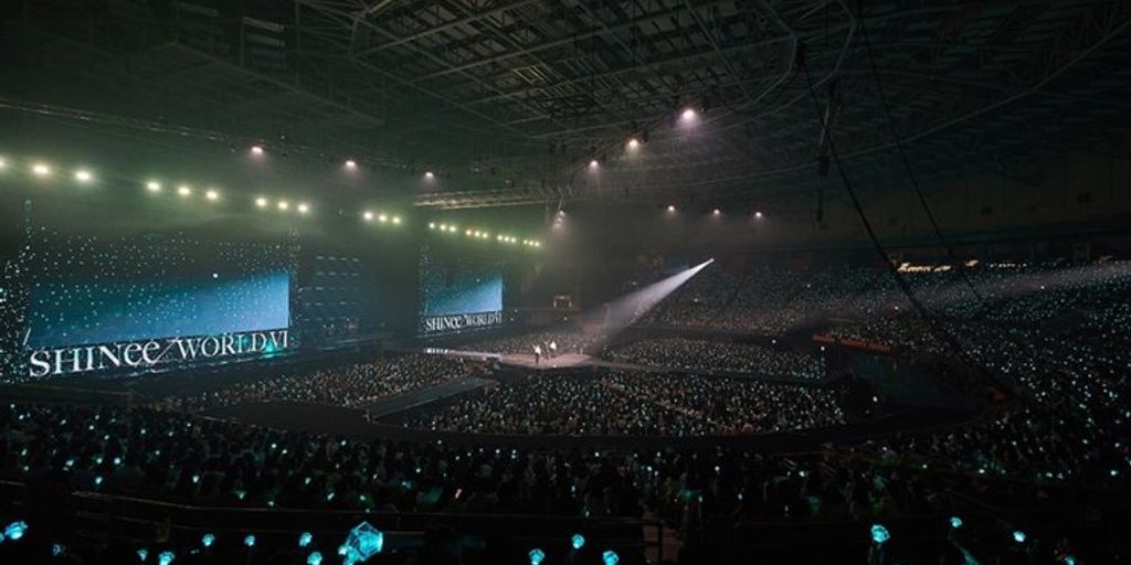 K-Pop fans concert